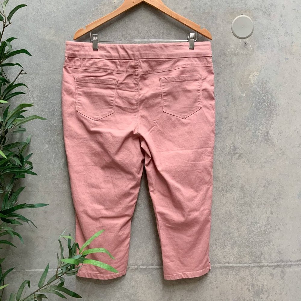 BUNDLE - 2 PAIRS Ladies Stretch Cropped Jeans - Size 16 - Picture 7 of 7